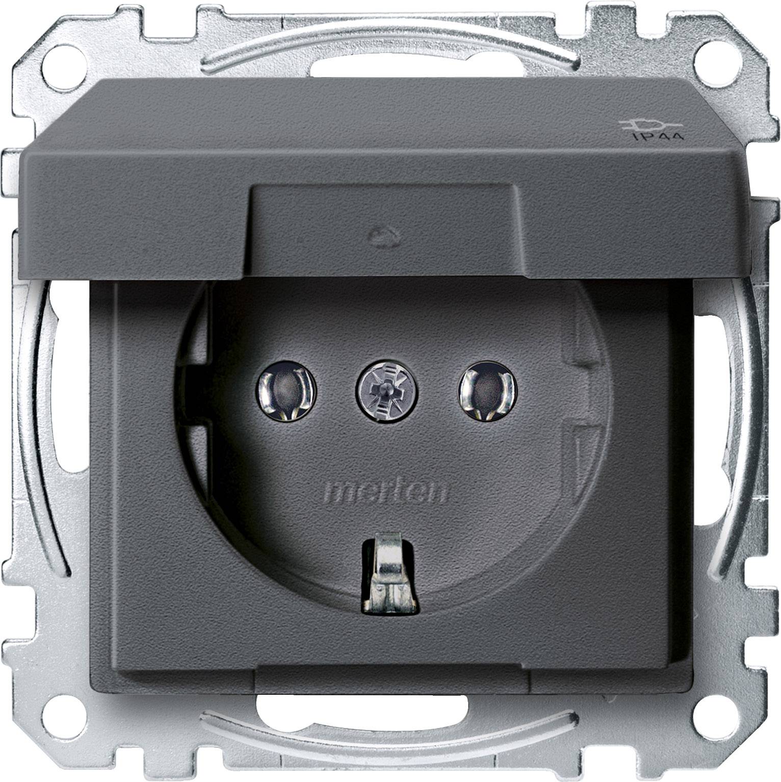 Prise Schuko grise avec couvercle, intégrée dans un cadre métallique carré, adaptée à une utilisation dans des environnements humides (IP44).