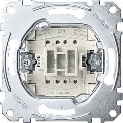 Un cadre de commutateur électrique en métal avec la marque 'merten'. Section centrale en plastique pour la fixation de l'interrupteur, fabriqué en Allemagne.