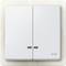 Interrupteur double en design neutre avec marquage 'IP44' en bas à droite, adapté aux locaux humides ou aux espaces extérieurs.
