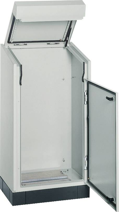 Armoire métallique avec portes ouvertes, adaptée aux installations électriques. Dispose d'un passage de câbles à la base.