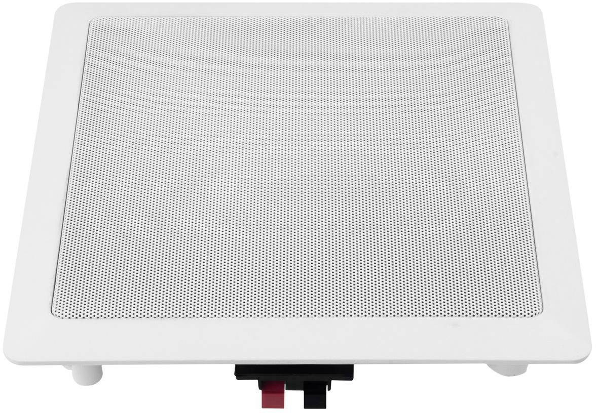 Un haut-parleur de plafond carré avec une grille perforée blanche et des bornes de connexion à l'arrière, adapté aux espaces intérieurs.