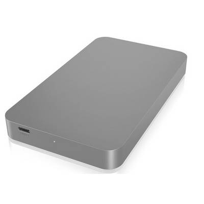 Disque dur externe en argent avec connexion USB-C sur une surface blanche.