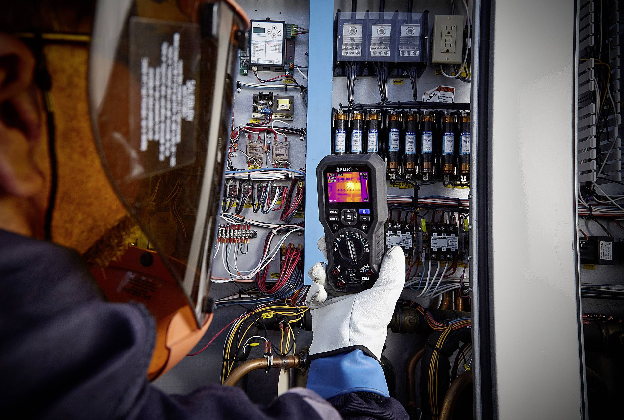 FLIR DM284-KIT Multimètre numérique caméra thermique intégrée, écran graphique CAT III 1000 V, CAT IV 600 V-1