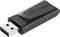 Clé USB noire de Verbatim, rectangulaire avec le connecteur USB visible.