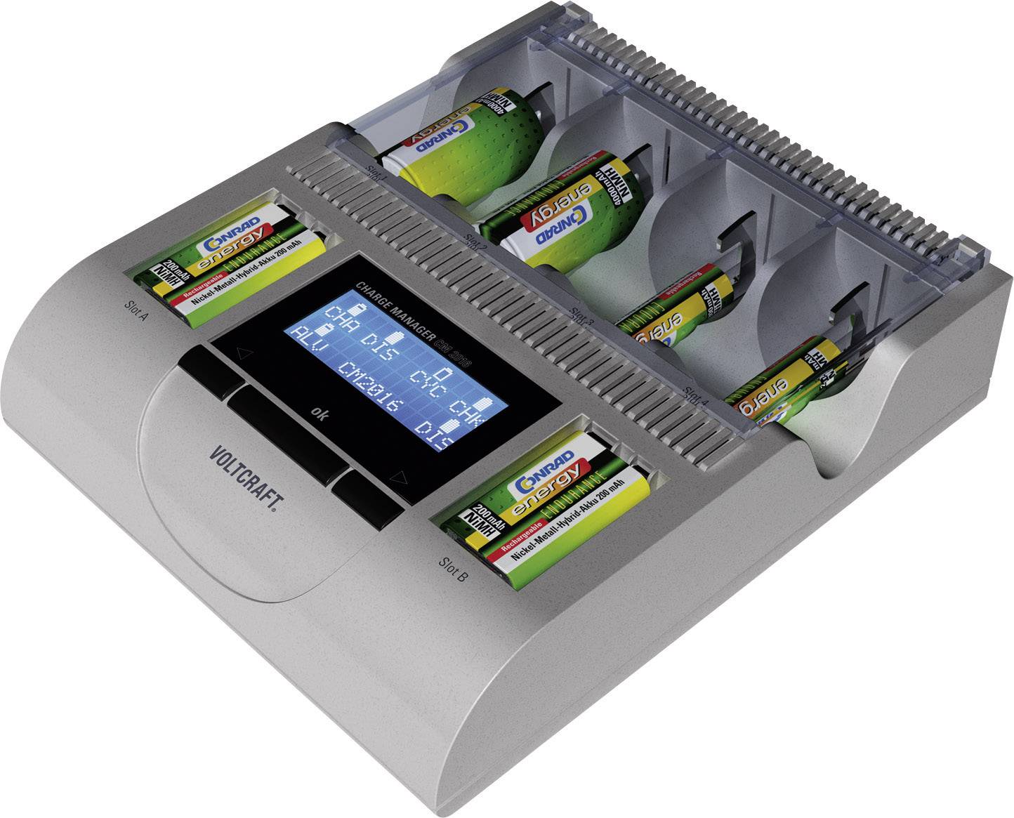 Chargeur de batterie électronique avec affichage numérique indiquant l'état de charge. Quatre emplacements ouverts avec des batteries insérées.