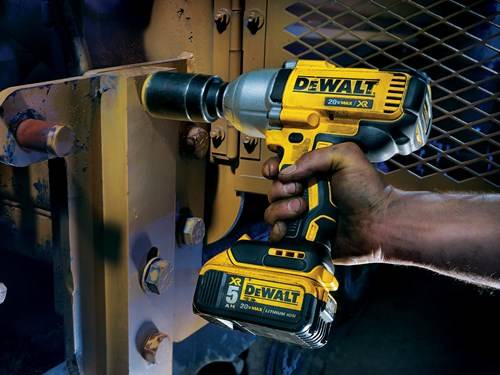 Boulonneuse à chocs 18v 950Nm -solo- en coffret Dewalt DCF899NT-1