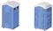Deux toilettes mobiles bleues sur un fond blanc. Toutes deux ont des toits blancs et des fentes de ventilation.