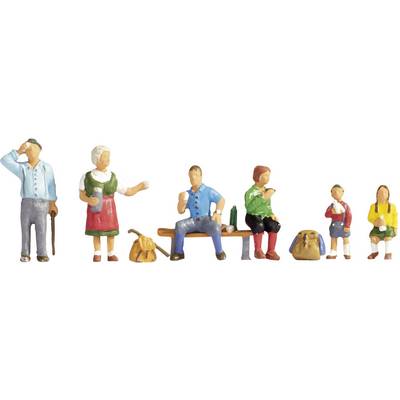Plusieurs figurines miniatures en vêtements décontractés sont assises ou debout, certaines tenant des boissons, alignées les unes à côté des autres.