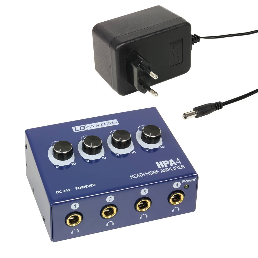 Amplificateur de casque bleu avec quatre sorties audio et contrôles de volume, à côté d'une alimentation électrique noire avec fiche.