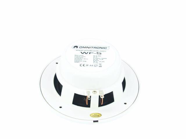 Un haut-parleur encastrable blanc de la marque Omnitronic est visible du dessus. Il présente un design circulaire et des détails techniques sont inscrits sur sa face supérieure.