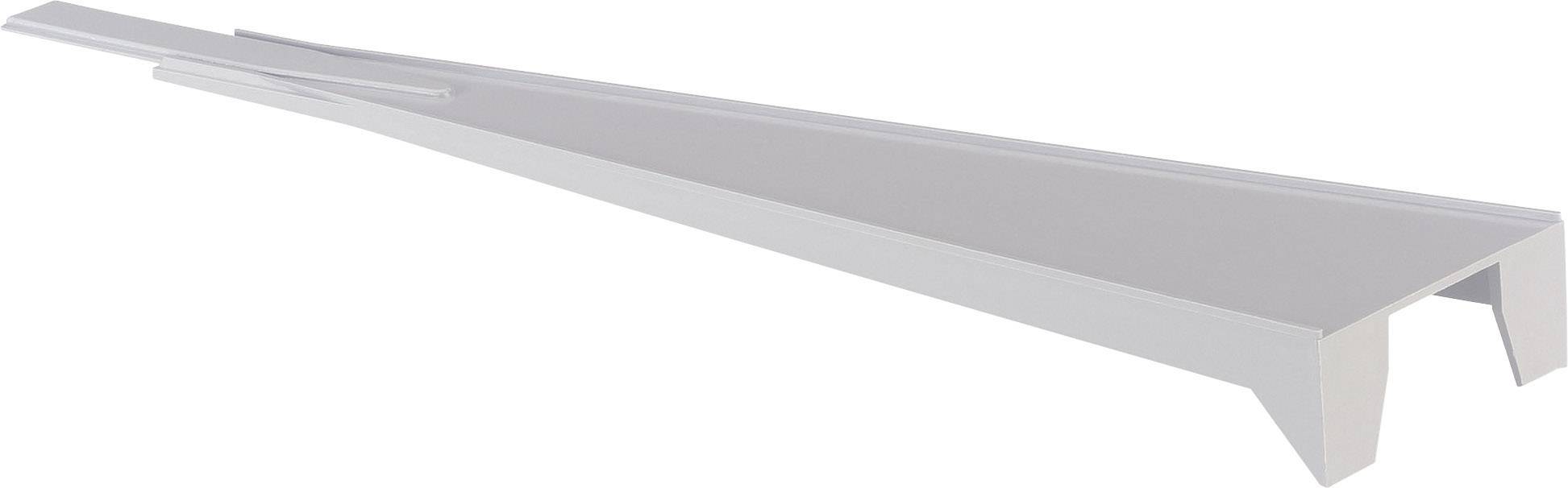 Une pièce métallique grise en forme de coin, avec une base large et plate et une pointe étroite. Utilisée à des fins structurelles.