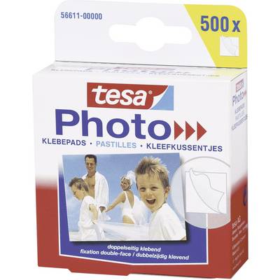 Emballage de 500 tesa Photo Pads adhésifs. La face avant montre des enfants sur la plage. Les pads sont adhésifs double face.