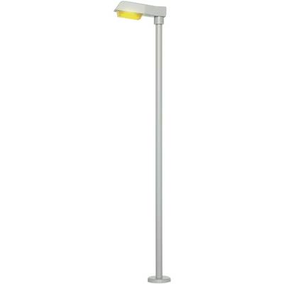 Un lampadaire moderne sur pied, équipé de LED, avec un long mât métallique et un abat-jour jaune, adapté à l'éclairage urbain.