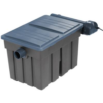 'Filtre d'étang noir avec couvercle bleu et tuyau de raccordement latéral, avec système de pompage connecté.'