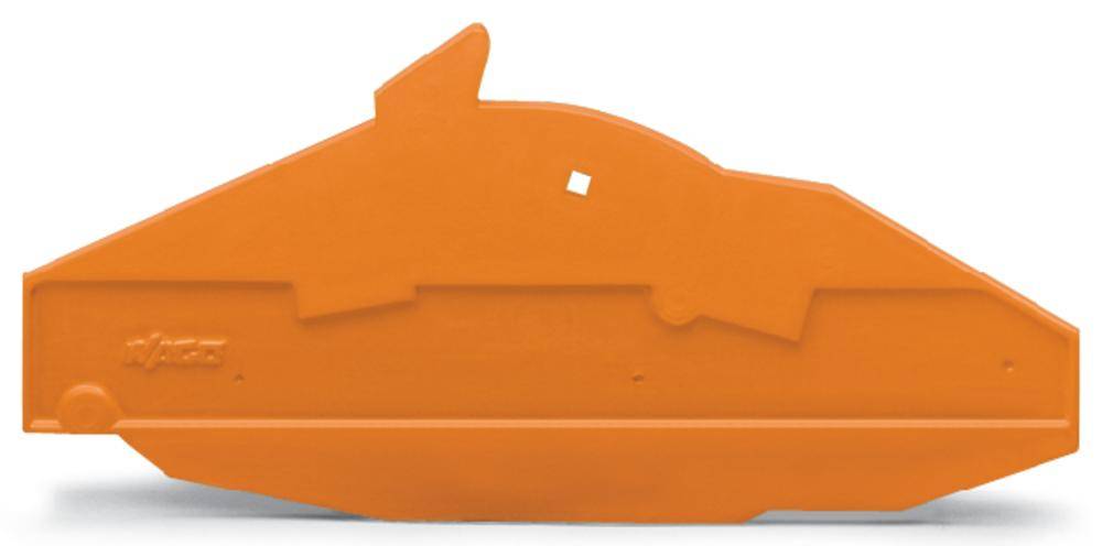 Un outil orange en plastique plat, avec des bords biseautés et un petit trou carré au centre ; probablement un outil de coupe.