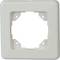 Un cadre blanc carré en plastique servant à recouvrir les interrupteurs ou prises encastrés dans un mur, présentant une ouverture centrale.