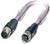 Un câble violet avec deux fiches rondes multibroches à ses extrémités. Adapté pour les connexions industrielles ou électroniques.
