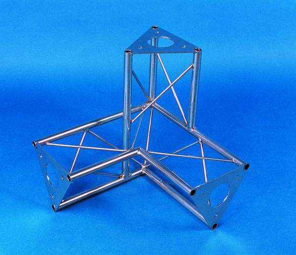 Traverse 3 points coin 3 directions 90 ° Alutruss DECOTRUSS SAL 32