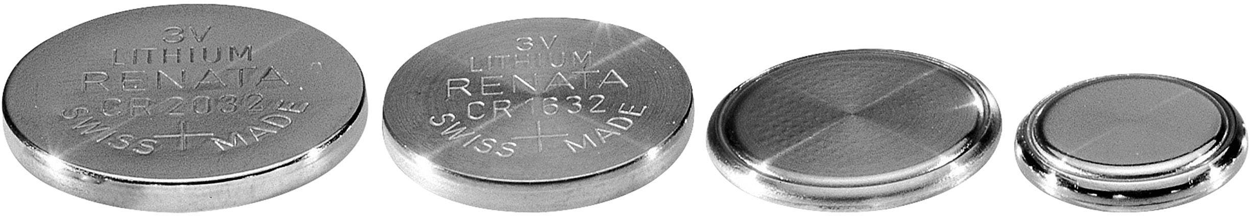 Quatre piles bouton de différentes tailles, disposées côte à côte.