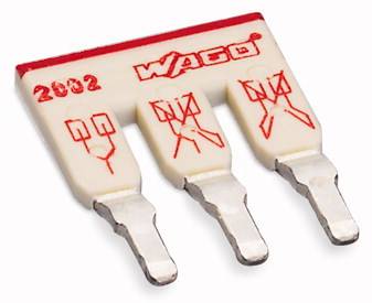 Un connecteur isolant électrique tripolaire de WAGO, numéro de modèle 2002, avec des symboles rouges sur un fond blanc.