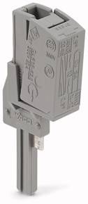Connecteur électrique gris avec plusieurs symboles techniques et spécifications sur sa surface.