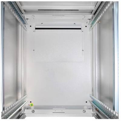 Armoire de serveur vide vue de l'intérieur, avec des rails de montage visibles à gauche et à droite.