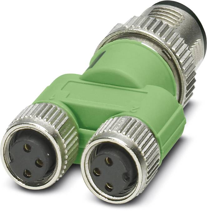 Un adaptateur électrique en forme de T vert avec deux fiches rondes, chacune pourvue de trois broches, et une prise sur l'autre côté.
