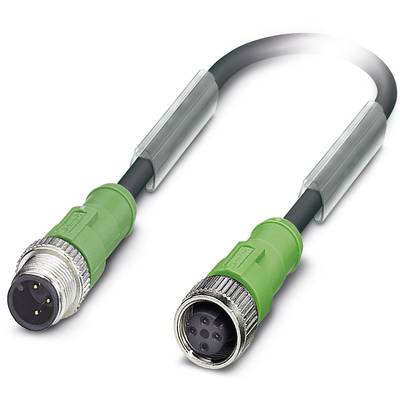 Un câble de connexion industriel avec des fiches vertes et un revêtement métallique, assurant une connexion électrique robuste.