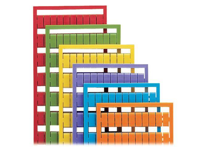 Des supports de cartes de notes empilés de manière colorée dans sept couleurs et tailles différentes, partiellement superposés, sont disposés en rangées.