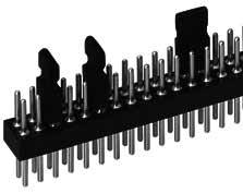 Un connecteur noir avec de nombreuses broches métalliques disposées en deux rangées, utilisé pour relier des composants électroniques sur des circuits imprimés.