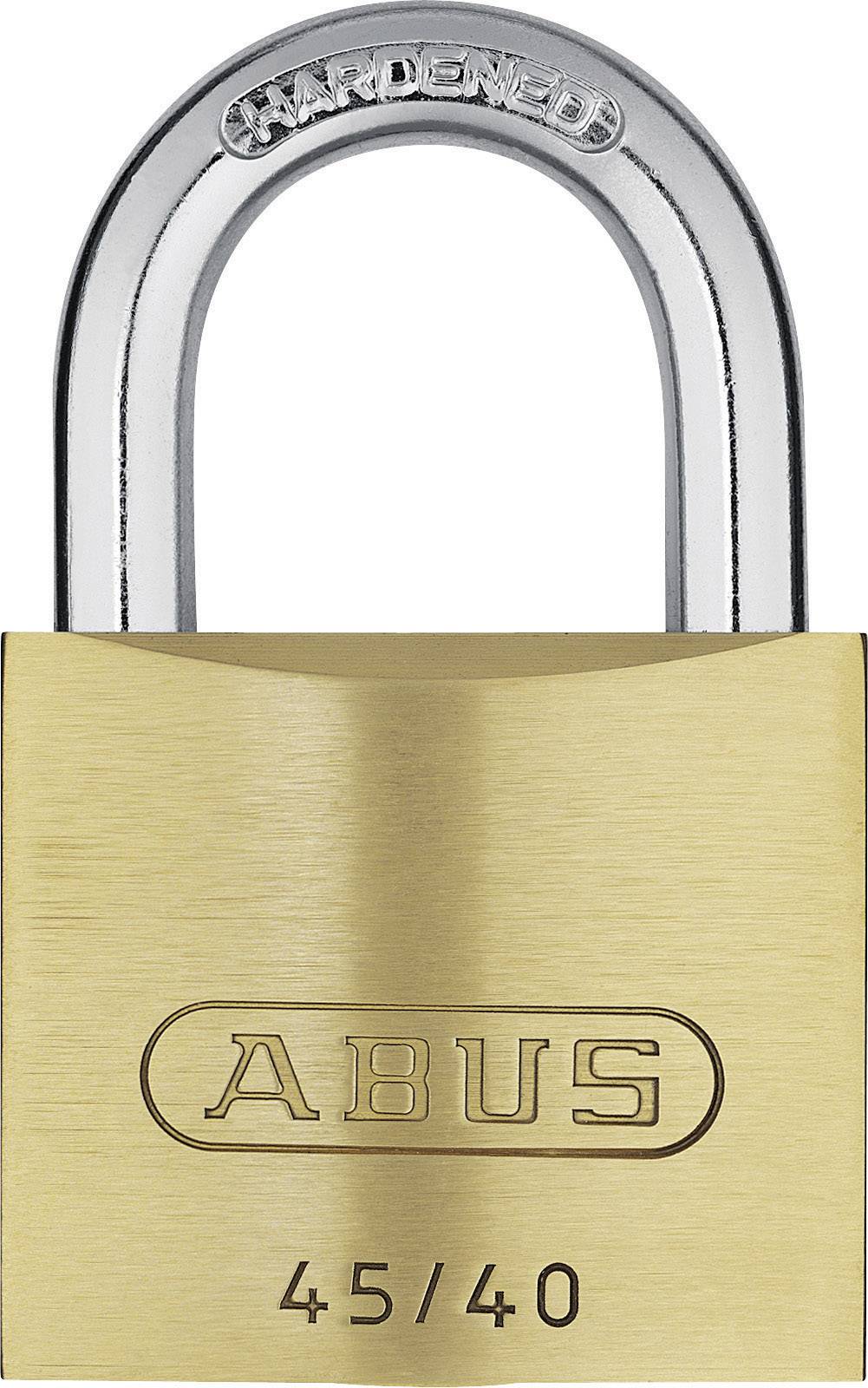 Un cadenas en laiton portant l'inscription 'ABUS' et '45/40'. L'anse est argentée et marquée 'HARDENED'.