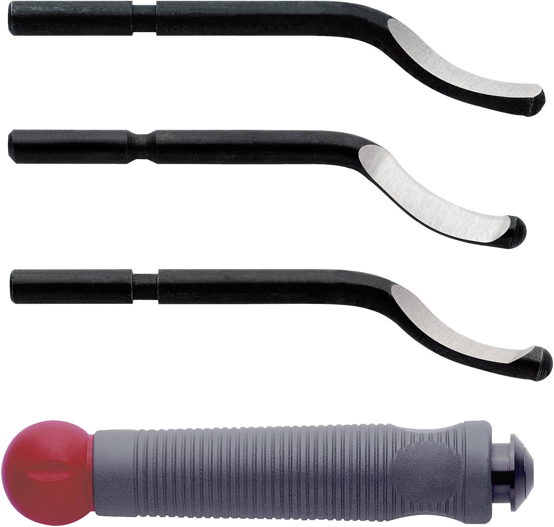 Trois lames de ébavurage et une poignée rouge. Lames disponibles à différents angles et longueurs, adaptées aux outils de ébavurage manuels.