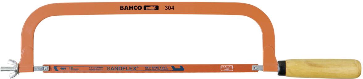 Une scie à métaux avec un cadre orange et une poignée en bois, marque 'Bahco', numéro de modèle '304'.