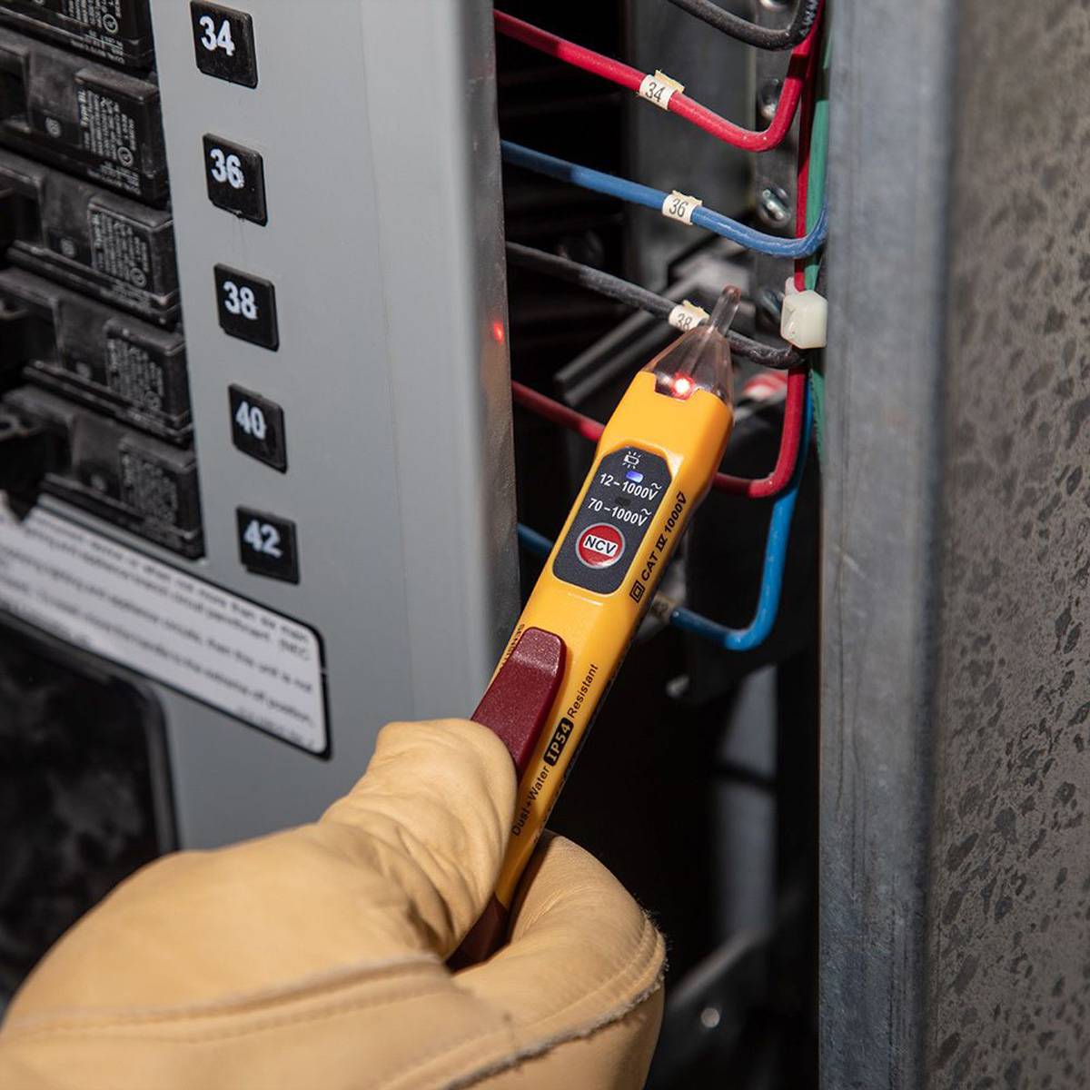 Détecteur de tension sans contact Klein Tools NCVT-2P-3