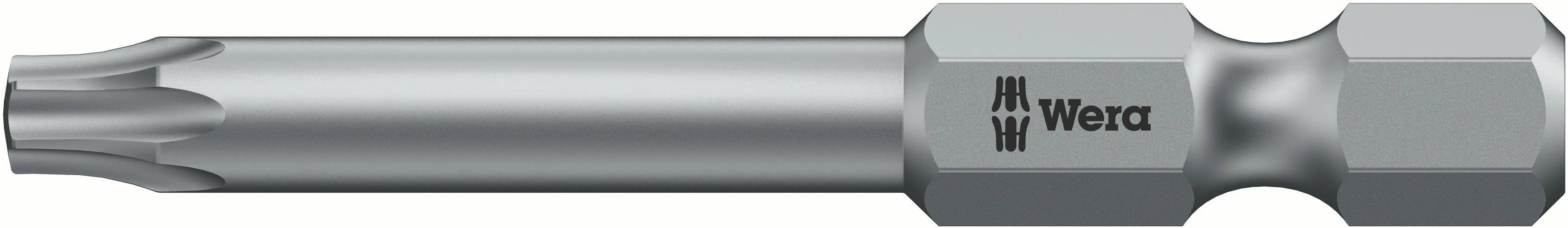Morceau d'un embout de tournevis en argent avec un profil Torx et l'inscription 'Wera' sur le côté.