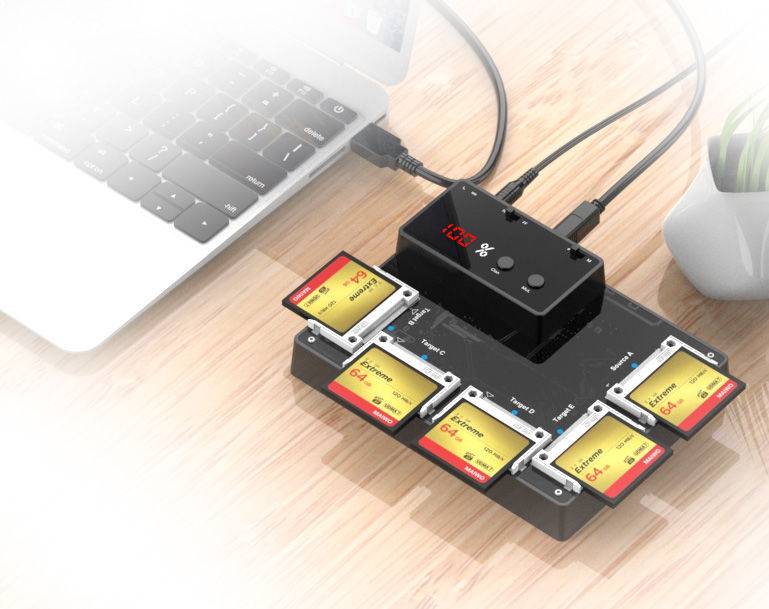 DOCKING STATION. Dock pour 5 cartes COMPACT FLASH Liaison USB3.0 AVEC FONCTION CLONAGE. Alimentation. USB 3 5G-3