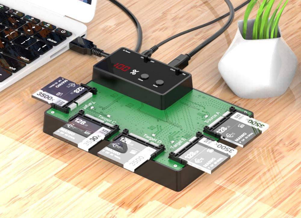 DOCKING STATION. Dock pour 5 cartes CFAST Liaison USB3.0 AVEC FONCTION CLONAGE. Alimentation. USB 3 5G-2