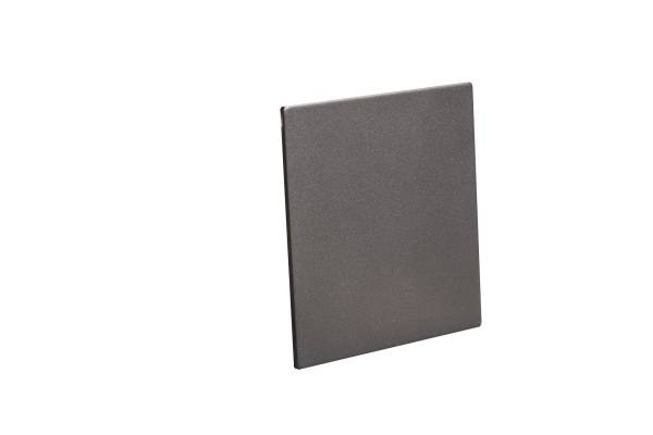 Carreau carré gris foncé sur fond blanc. Convient pour les revêtements muraux et de sol intérieurs.