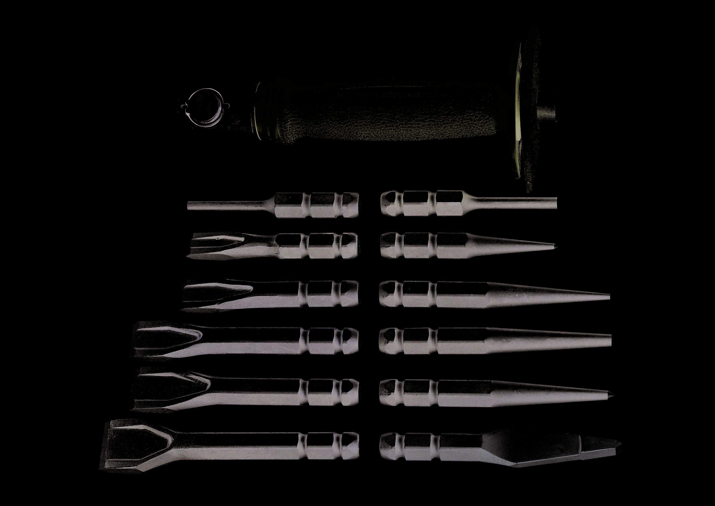 Jeu de 12 burins et chasse goupilles avec outils interchangeables-1