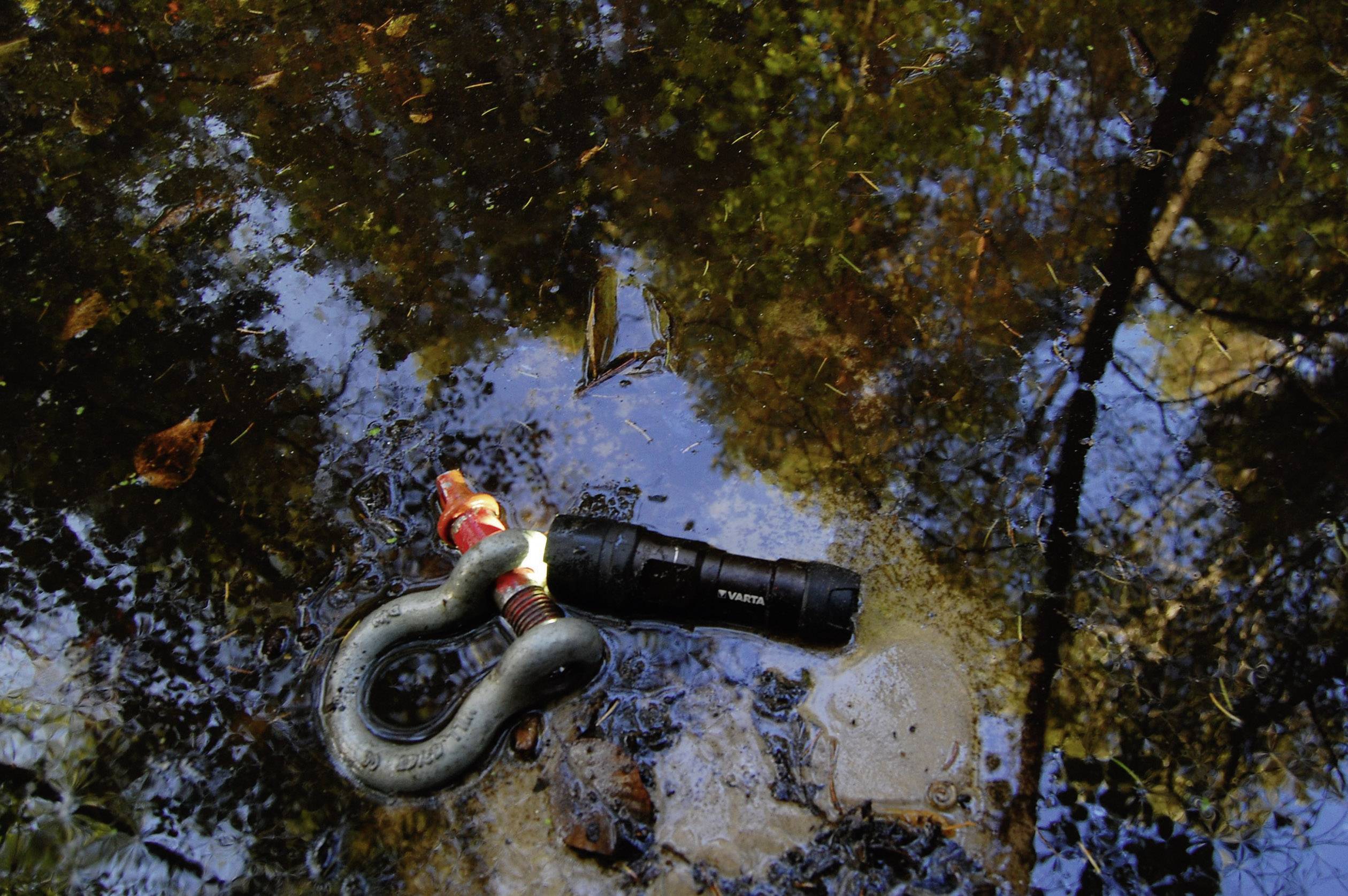 Lampe de poche Varta Indestructible 1 W, 2 AA LED à pile(s) 170 lm 35 h 145 g-5