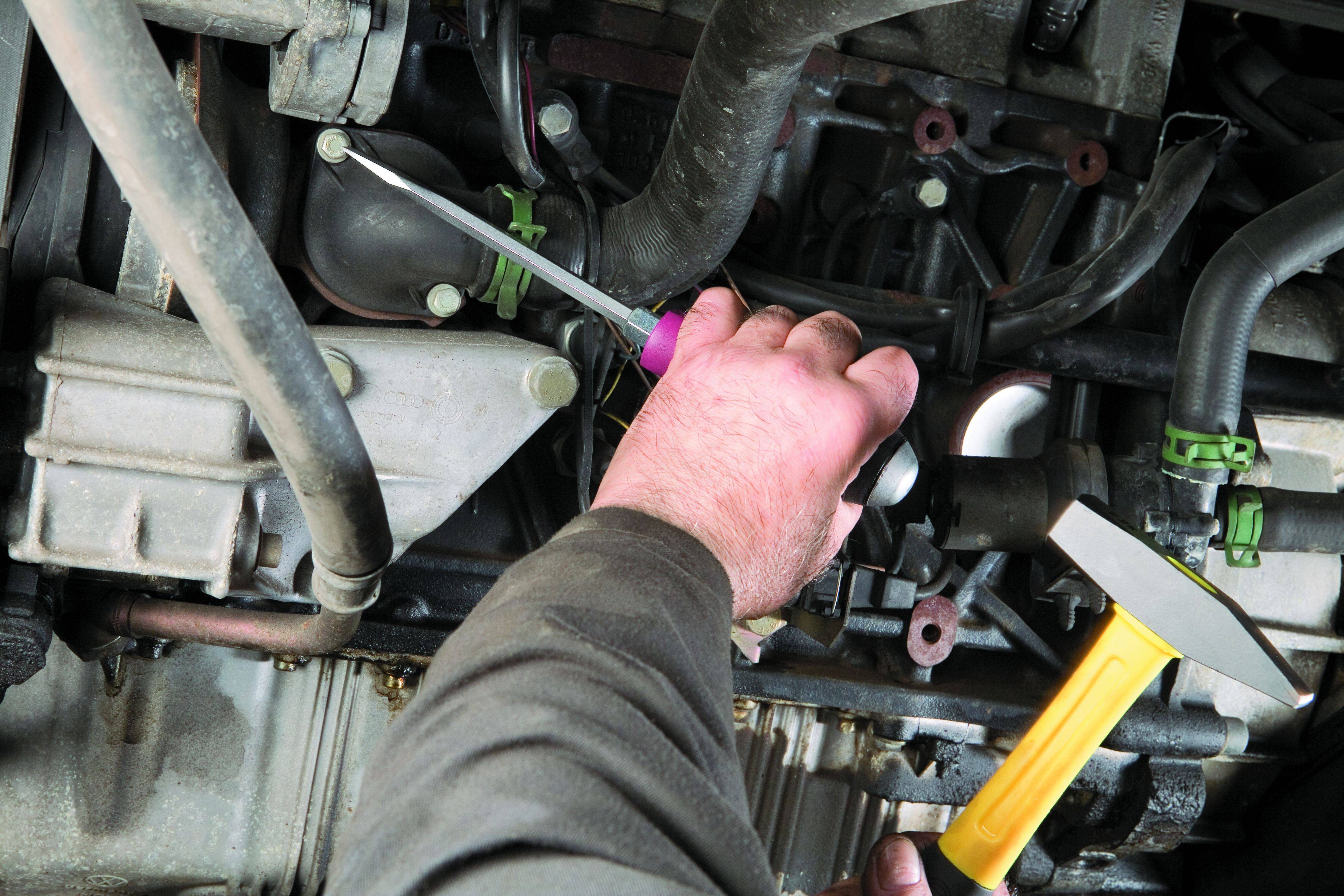 Wiha 29158 pour l'atelier Tournevis cruciforme PZ 1 Longueur de la lame: 107 mm DIN ISO 8764-2