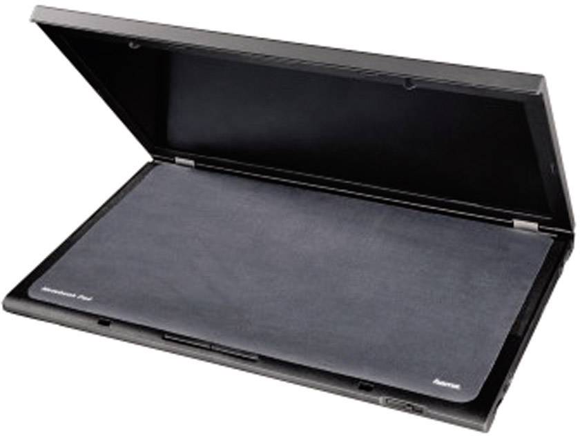 Ordinateur portable noir ouvert, l'écran rabattu vers l'arrière, avec un protège-clavier posé sur le clavier.