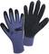 Une paire de gants de travail bleus avec revêtement noir, adaptés à différentes tâches artisanales.