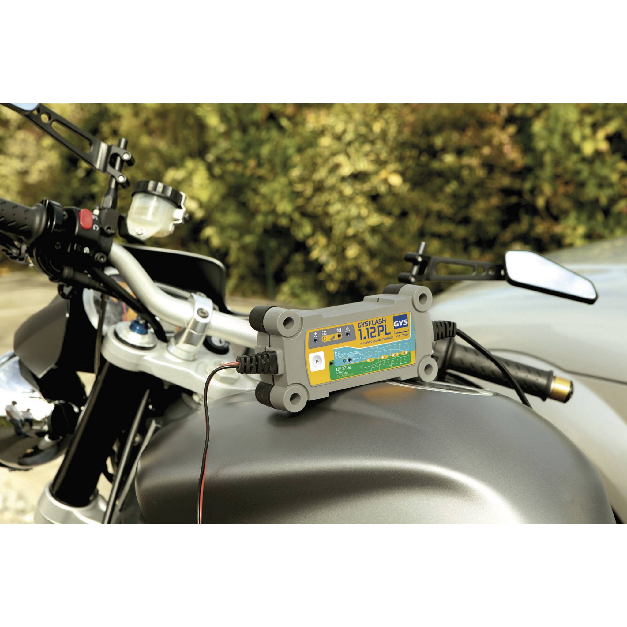 Chargeur batterie Plomb/LiFePO4 12V 1A de 2 à 32Ah GYSFLASH 1.12PL-4