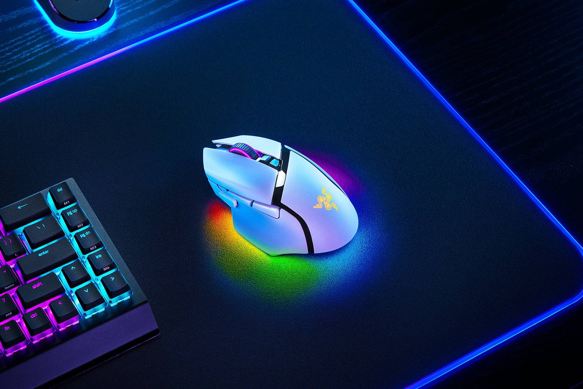 Razer Basilisk V3 Pro 35K, Droitier, Optique, RF Wireless + Bluetooth + USB Type-A, 35000 DPI, Blanc-1