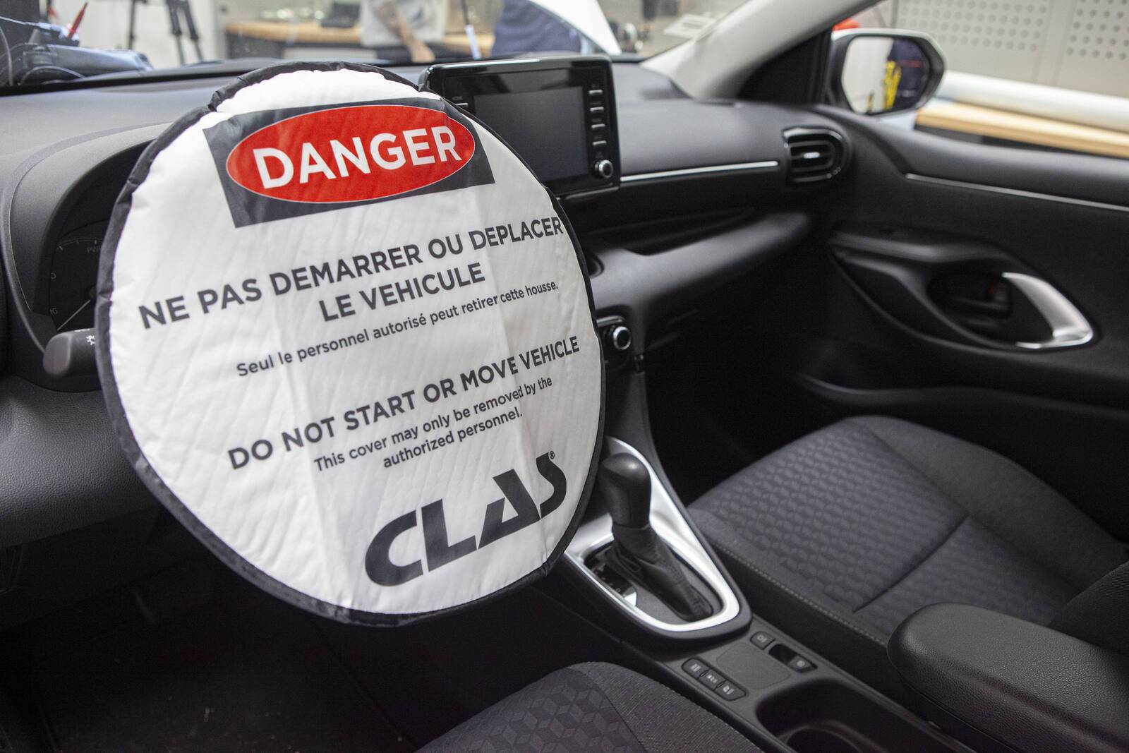 Housse de volant danger pour condamner véhicules à inspection - EG 0031 - CLAS Equipements-1