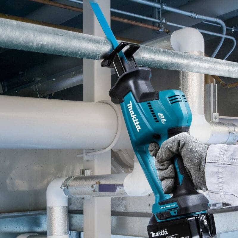Scie sabre récipro 18V LXT -2x3,0 Ah- en coffret MAKPAC - MAKITA DJR189RFJ-2