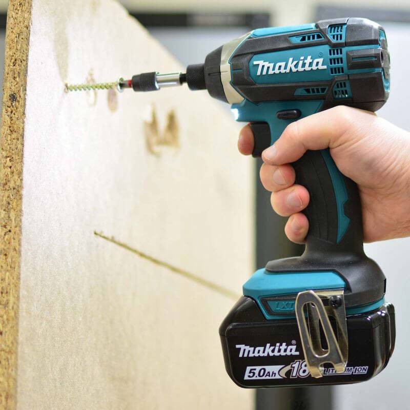 Visseuse à Chocs DTD152Z + 1 x Batterie 4,0 Ah -BL1840B- + MAKPAC 2 - Makita DTD152-4
