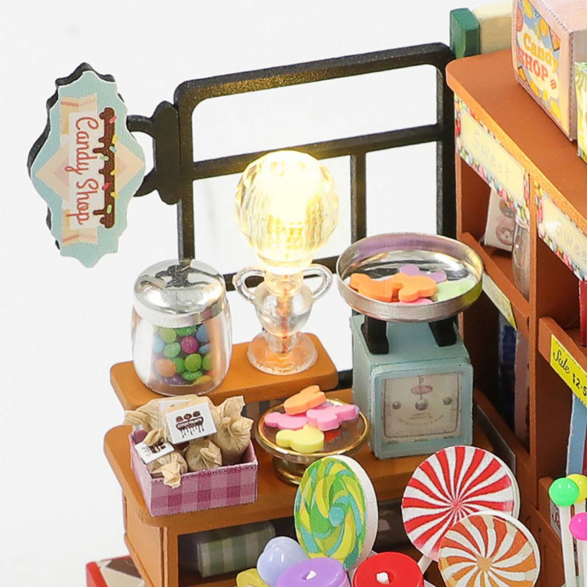 Mini Confiserie DIY à Construire avec Lumière LED et Accessoires-1