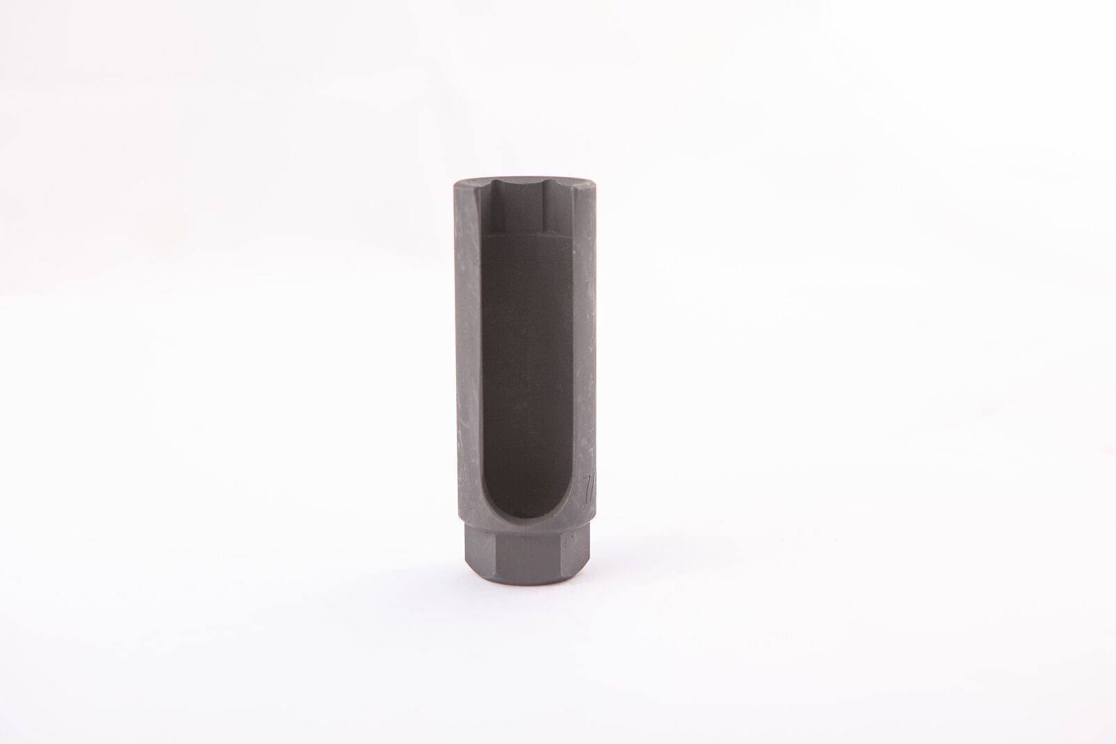 Douille fendue 22mm 7/8" l.90mm 3/8"Douille fendue 22mm 7/8" L.90mm 3/8" CrV - SA 7048 - CLAS Equipements-0